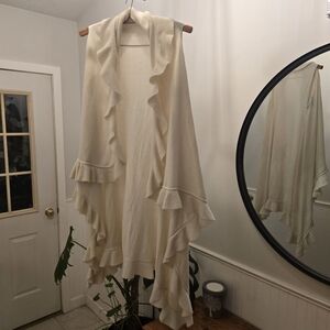 Elegant Cream Ruffled Sleevless Cardigan